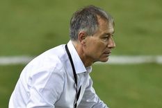 Ariel Holan expresó el deseo de volver a Independiente Foto: Instagram @arielholanok