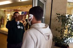 centros comerciales denuncian competencia desleal por las restricciones centros comerciales denuncian competencia desleal por las restricciones