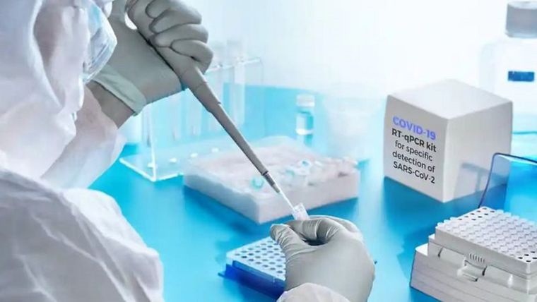 Hay muchas pruebas para saber si estamos o estuvimos infectados de coronavirus.