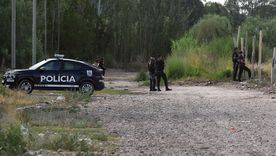 La usurpación requirió de la intervención de efectivos policiales para negociar por el desalojo. La usurpación requirió de la intervención de efectivos policiales para negociar por el desalojo.