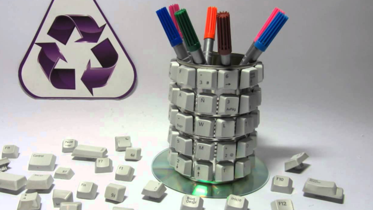 La misma idea pero en vez de pilas, teclas. La misma idea pero en vez de pilas, teclas.