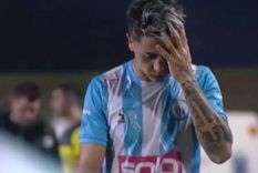 El atacante vio la roja cerca del final.