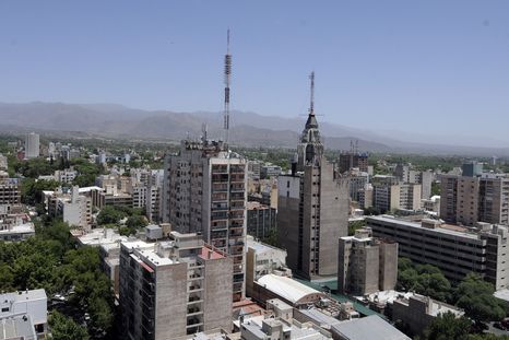 El pronóstico anticipa un miércoles con sol y pocas nubes en Mendoza. El pronóstico anticipa un miércoles con sol y pocas nubes en Mendoza.