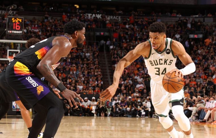 Milwaukee Bucks recibirá esta noche a Phoenix Suns Foto: NBA