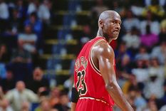 subastaron unas zapatillas que uso michael jordan por un precio impresionante