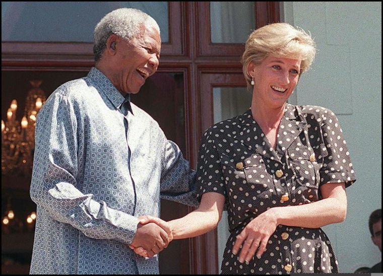 Nelson Mandela junto a Lady Di Foto: Biography
