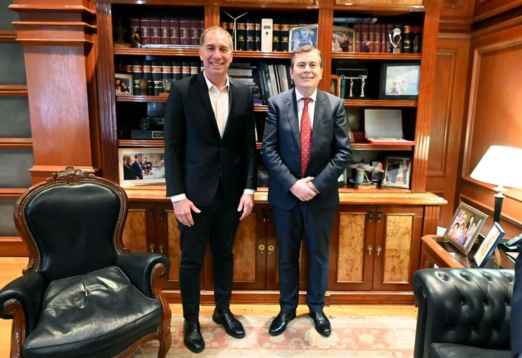 Diego Santilli junto a Gerardo Zamora. Cada vez más cerca de aprobar el Presupuesto. Diego Santilli junto a Gerardo Zamora. Cada vez más cerca de aprobar el Presupuesto.