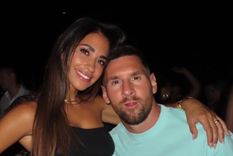 Lionel Messi junto a su esposa Antonela Roccuzzo. Foto: Instagram @antonelaroccuzzo