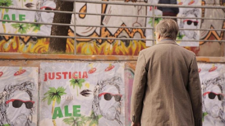 El cuadro con Luis Brandoni de espaldas y el pedido de justicia por Alejandro Cohn Foto: Twitter: @marianocohn