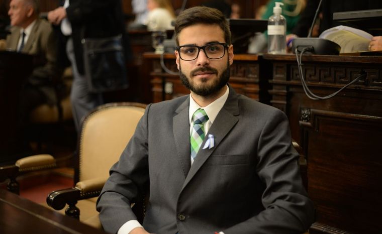 El diputado Emanuel Fugazzotto terminará su mandato en abril pero continuará trabajando en la Legislatura. Foto: Facebook Emanuel Fugazzotto El diputado Emanuel Fugazzotto terminará su mandato en abril pero continuará trabajando en la Legislatura. Foto: Facebook Emanuel Fugazzotto