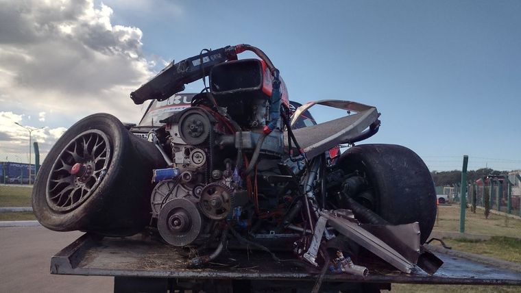 Así quedó el Chevrolet de Mario Valle. Foto: @ortizroberto_