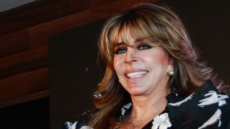 Foto: https://www.infobae.com/america/entretenimiento/2019/10/10/veronica-castro-se-dejo-ver-en-instagram-en-medio-de-una-terapia-de-amor/