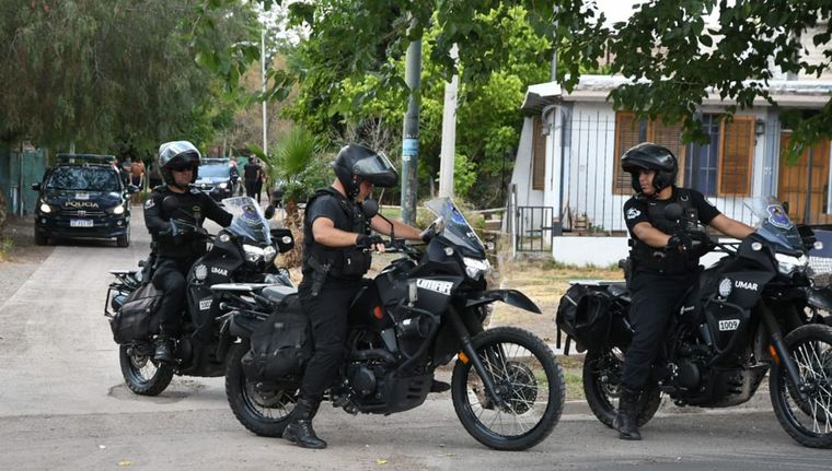 Personal policial acudió tras el accidente (imagen ilustrativa). Foto: Alf Ponce Mercado/MDZ