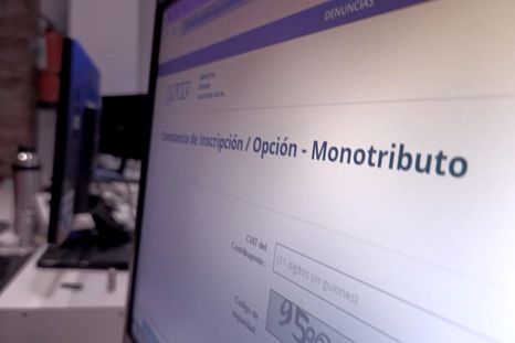 Atención monotributistas: estos errores podrían dejarte fuera del régimen.Foto: Walter Moreno/MDZ Atención monotributistas: estos errores podrían dejarte fuera del régimen.Foto: Walter Moreno/MDZ