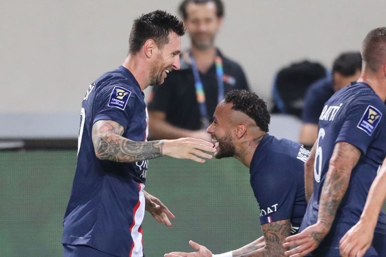 Messi y Neymar, a puro gol para el PSG en la Supercopa de Francia.