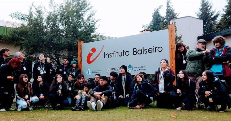 Premio Zayed Alumnos que fueron ternados para recibir los 100 mil dólares Foto: Instagram: Fundación Osiris