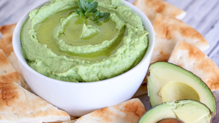 Receta increíble de hummus de aguacate