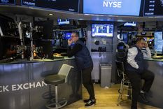 bonos en verde, el riesgo pais cae a 600 puntos y los adr suben mas de 4% en wall street bonos en verde, el riesgo pais cae a 600 puntos y los adr suben mas de 4% en wall street