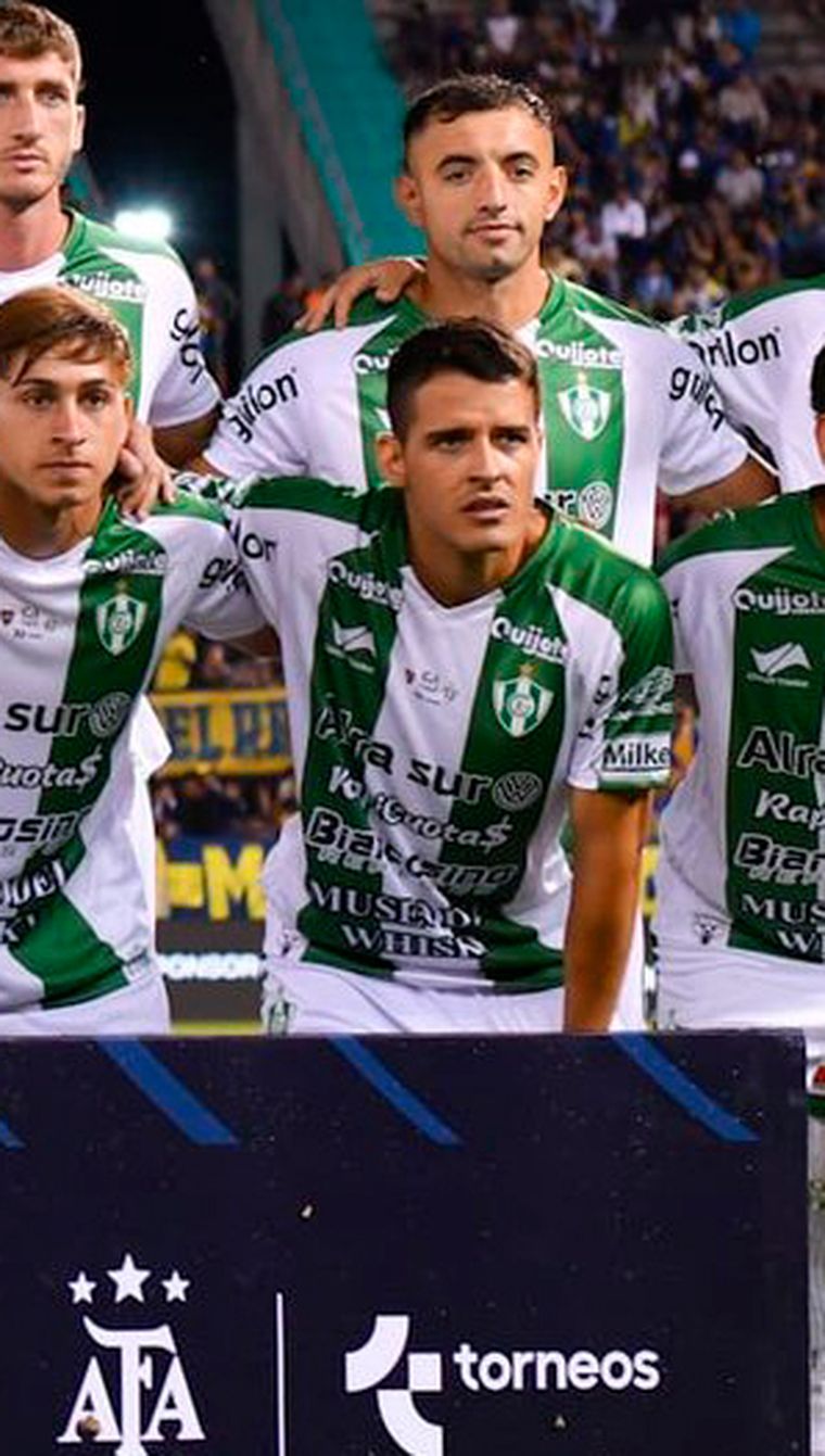 Alexis Zárate fue titular en Gimnasia de Chivilcoy ante Boca. Alexis Zárate fue titular en Gimnasia de Chivilcoy ante Boca.