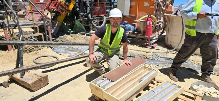 Mineria en Mendoza. El Perdido Malargüe. Malargüe Distrito Minero Occidental (MDMO) Mineria en Mendoza. El Perdido Malargüe. Malargüe Distrito Minero Occidental (MDMO)