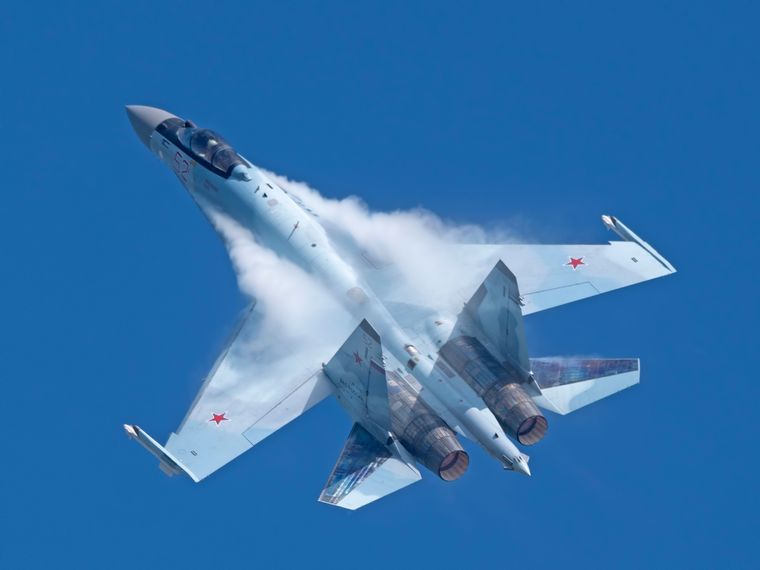 Un Sukhoi Su-35 rompiendo la barrera del sonido Foto: shutterstock.com