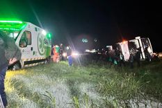 En el colectivo viajaban 52 personas, y como consecuencia del hecho, al menos una decena resultó con lesiones de distinta consideración. Foto: Gentileza La Opinión