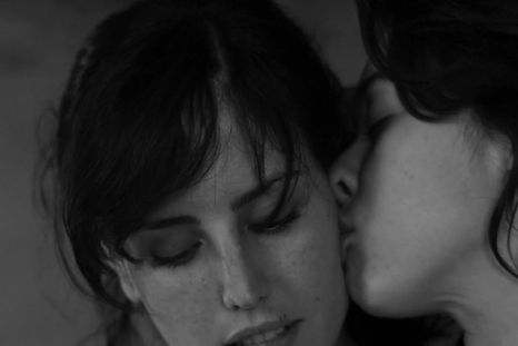 NETFLIX. Elisa y Marcela NETFLIX. Elisa y Marcela