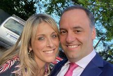 Manuel Adorni con Bettina Angeletti