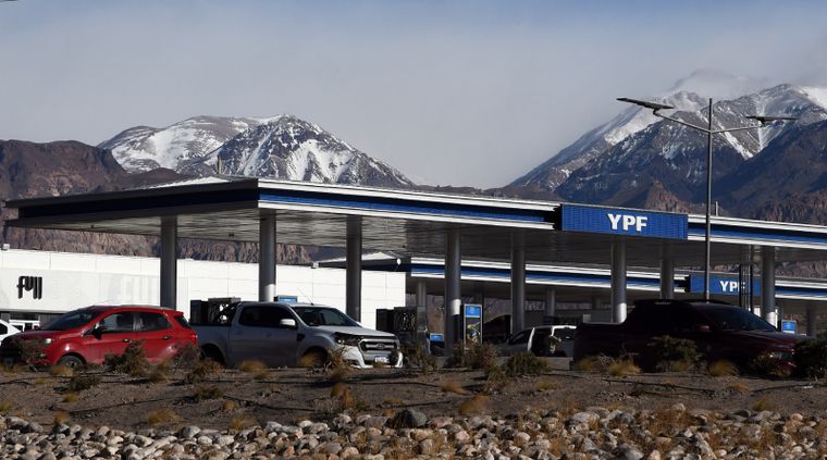 Según confirmó la Municipalidad de Las Heras, la estación de servicio de Uspallata fue clausurada tras no regularizar documentación exigida desde 2025. Según confirmó la Municipalidad de Las Heras, la estación de servicio de Uspallata fue clausurada tras no regularizar documentación exigida desde 2025.