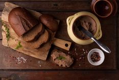 Untable casero: receta de paté de hígado de pollo al coñac para sorprender.