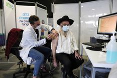 Israel entregará 5.000 dosis de vacunas a Palestina