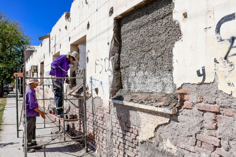 Guaymallén y Godoy Cruz también avanzan con medidas urbanas para cerrar casas abandonadas que pueden volverse peligrosas para la comunidad.