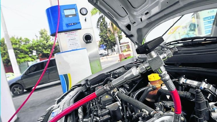 El GNC ya no resulta una opción tentadora para los automovilistas y el sector sufre una caída. Foto: MDZ archivo