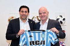 Diego Milito y Gianni Infantino. Racing pidió por su participación en el Mundial de Clubes 2025 y sus hinchas inundaron las redes. Foto: @diegomilito