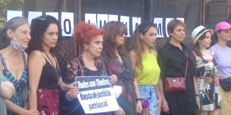 Bajo el lema de de basta de justicia patriarcal, distintas agrupaciones se movilizaron en apoyo de Thelma Fardin.