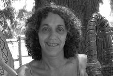 doctora dolittle: hace telepatia con animales y hasta negocia con mosquitos