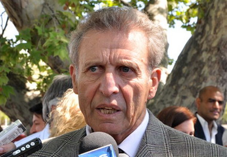 Enrique Quesada, del Ministerio de Salud.