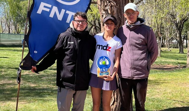 Juana Torres cerró un nuevo Regional con una final en singles y una semifinal en dobles, mientras continúa su crecimiento en la categoría Sub-14. &nbsp;