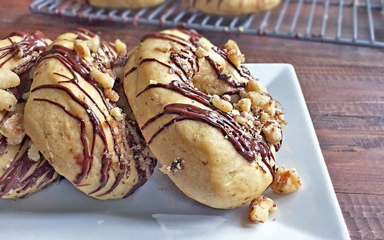 La receta de cronuts combina las técnicas de la masa francesa de croissants con la tradición americana de los donuts. La receta de cronuts combina las técnicas de la masa francesa de croissants con la tradición americana de los donuts.