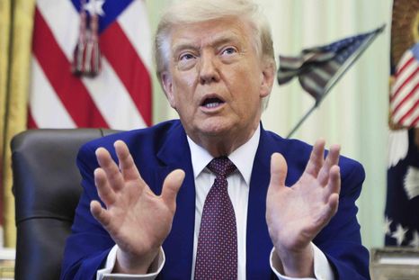 Aunque Trump autorizó la “apertura gratuita” y afirmó que el acuerdo busca que el estrecho quede “permanentemente libre de peaje”, Irán se reserva la última palabra. Aunque Trump autorizó la “apertura gratuita” y afirmó que el acuerdo busca que el estrecho quede “permanentemente libre de peaje”, Irán se reserva la última palabra.