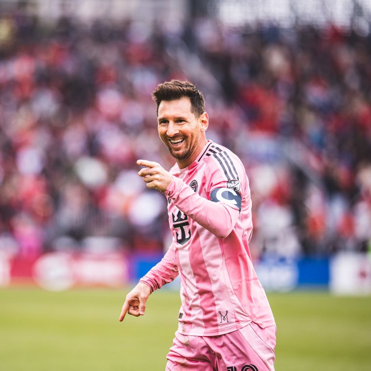 Lionel Messi convirtió un gol y dio dos asistencias en el triunfo del Inter Miami sobre Toronto. Lionel Messi convirtió un gol y dio dos asistencias en el triunfo del Inter Miami sobre Toronto.