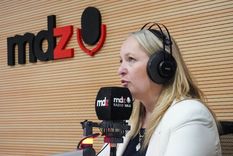 Hebe Casado en el estudio de Radio MDZ.