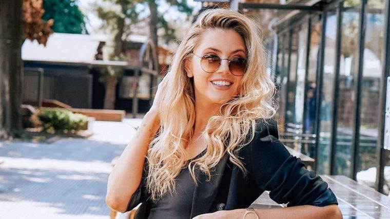 No te pierdas las fotos del nuevo look de Stephanie Demner.