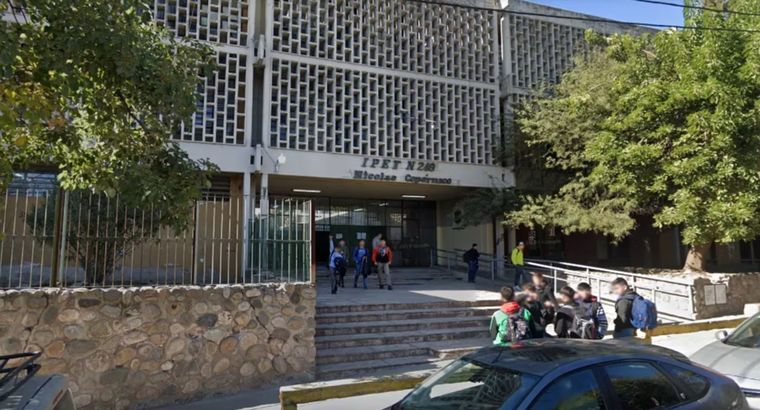 El ataque ocurrió en el colegio Ipem N° 249 Nicolás Copérnico de Córdoba en la noche del lunes Foto: Google Maps