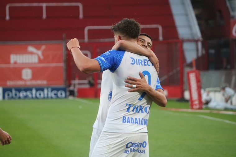 Valentín Burgoa y Tomás Badaloni, dos de los pibes del Tomba Foto: Club Godoy Cruz