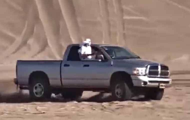 Se disfrazaron de árabes y amenazaron a la gente Foto: NA