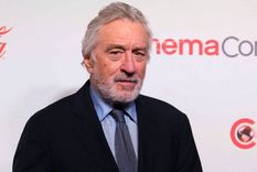 cual fue la famosa actriz que confeso haberle lamido los pezones a robert de niro