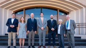 Las autoridades de Mendoza reunidos con las de La Rioja. Las autoridades de Mendoza reunidos con las de La Rioja.