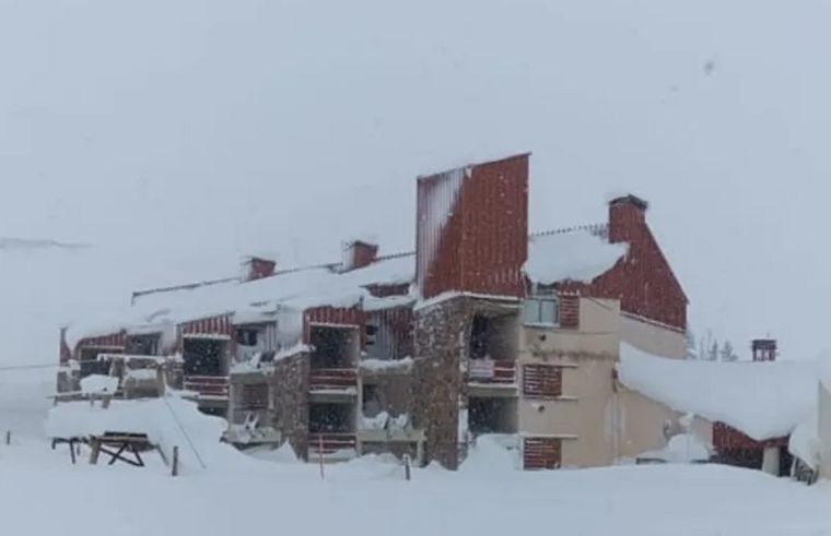 Los Penitentes durante la gran nevada de julio.&nbsp;