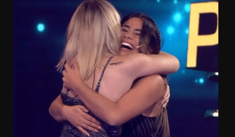 La exuberante suma de dinero que ganaron Coti Romero y Daniela Celis. Foto: Captura tv